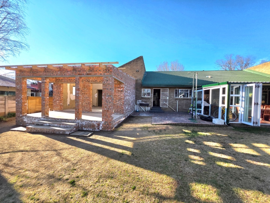 4 Bedroom Property for Sale in La Provance Free State